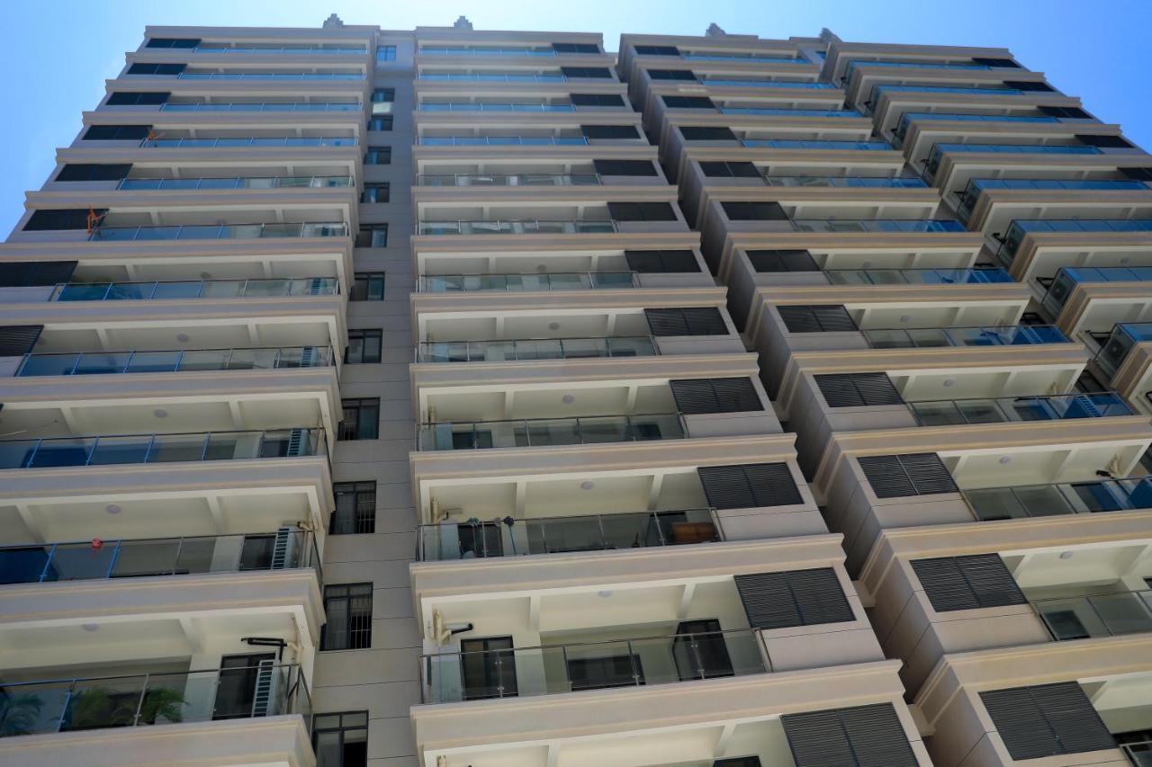 Lark Hotel Daressalam Exterior foto