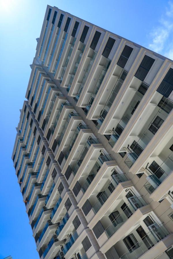 Lark Hotel Daressalam Exterior foto